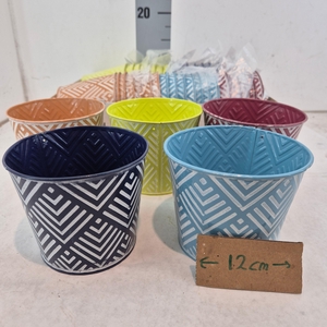 Pots couleurs variées d12 (par 5)