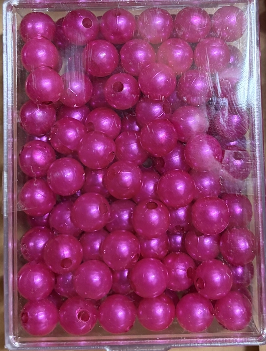 <h4>Perles fuschia par 250</h4>
