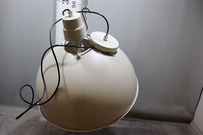 <h4>Old-fashioned Factory Lamp Mat White</h4>