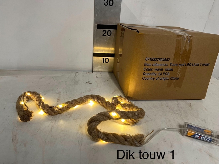 <h4>HUIS EN TUINDECO H%</h4>