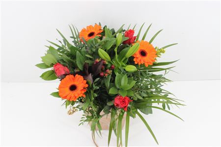 <h4>Boeket Nora Oranje</h4>