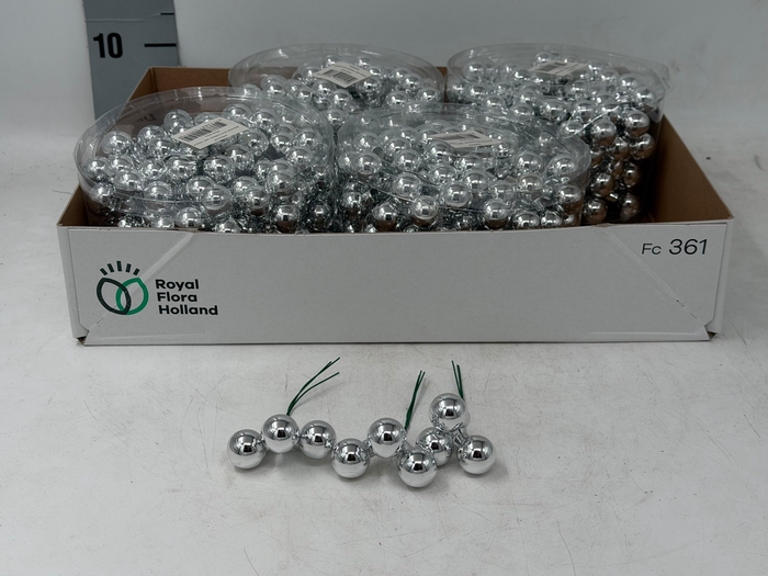 <h4>KERSTBAL IN DOOS H%</h4>