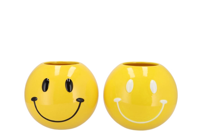 <h4>Smiley Yellow Mix Vase Ass 15x15x12cm</h4>