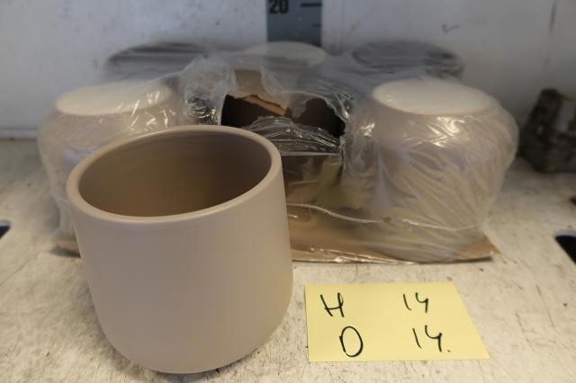 <h4>HUIS EN TUINDECO H%</h4>