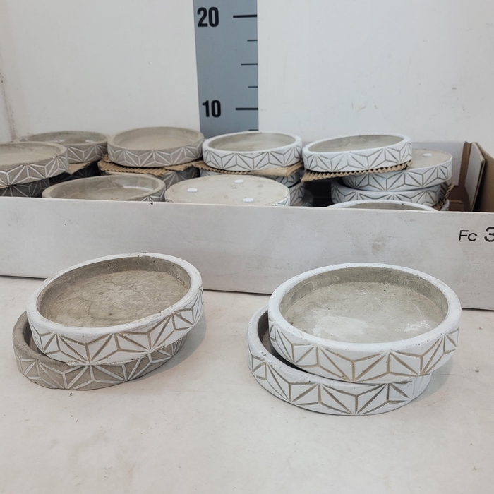 <h4>HUIS EN TUINDECO H%</h4>