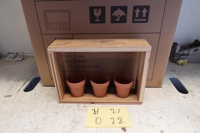 <h4>Houten Venster + Terra Cotta 20x28x7</h4>