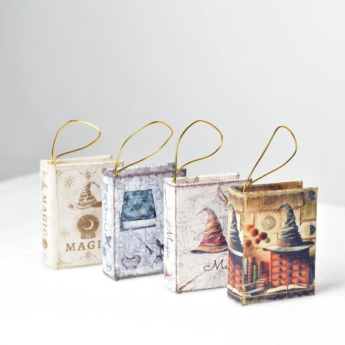 <h4>Books Hanging 9,5x7cm  Mix/4 3</h4>