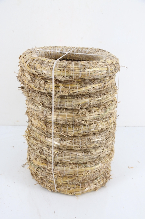<h4>Wreath Straw 30/5cm</h4>