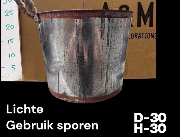 <h4>HUIS EN TUINDECO H%</h4>