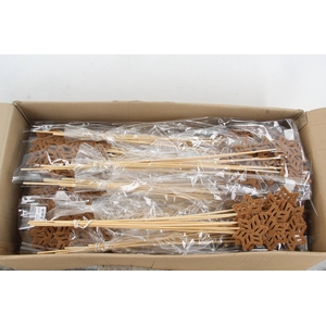 Stick Snowflake Mulch 9cm