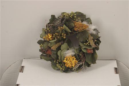 <h4>Wreath Spring Berry Feather 15cm</h4>