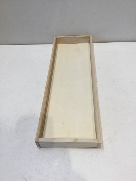 WOODEN TRAY 