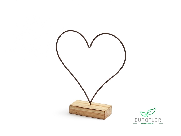 METAL HEART ON WOODEN BASE 26CM RUSTY