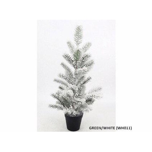 Pine Tree in pot wh Snow XM660120WHI