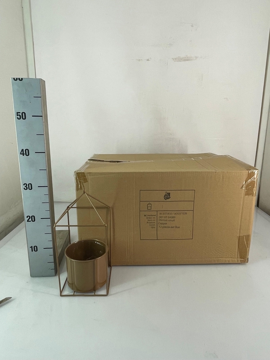 <h4>HUIS EN TUINDECO H%</h4>