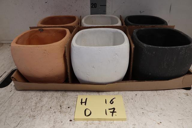 <h4>HUIS EN TUINDECO H%</h4>