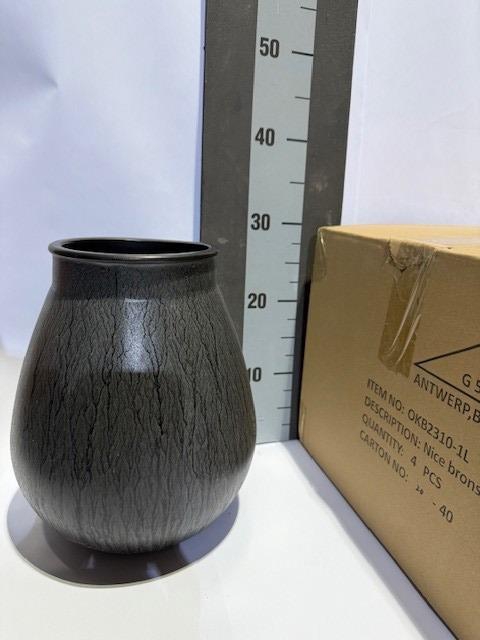 <h4>HUIS EN TUINDECO H%</h4>