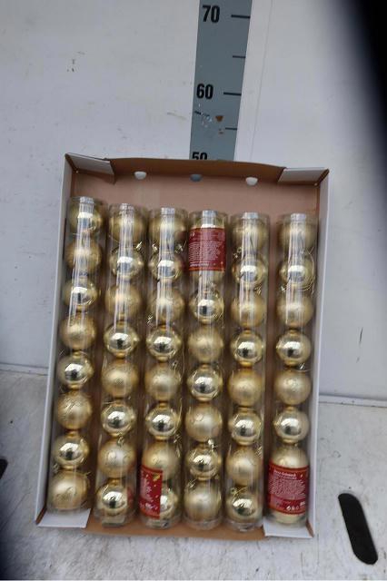 <h4>Kersbal in koker</h4>