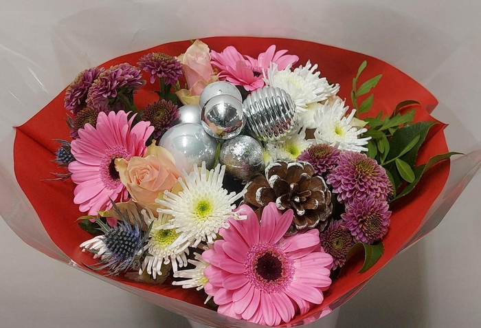 <h4>Boeket Biedermeier rose</h4>