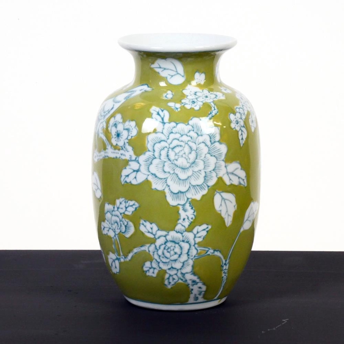 <h4>Porcelain vase H23cm green</h4>