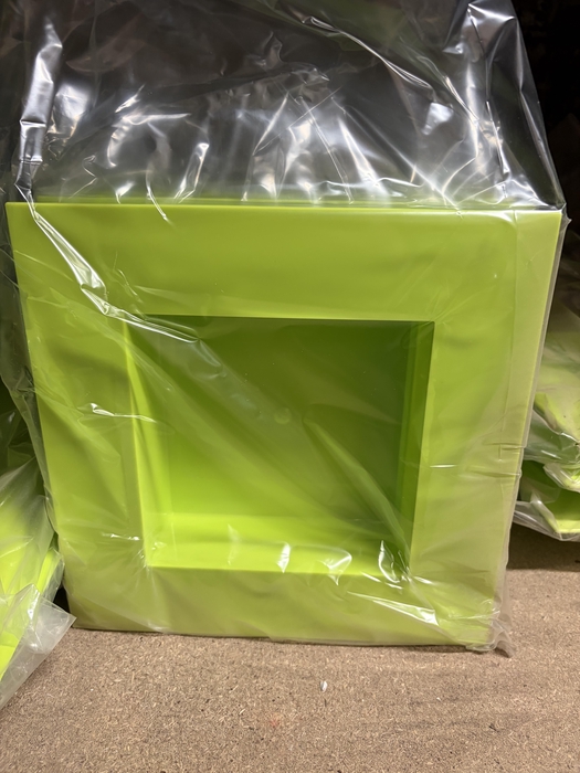 <h4>Contenant plastique carré vert</h4>