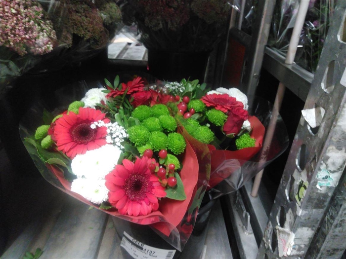 <h4>Boeket Biedermeier Rood</h4>