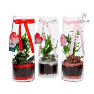 Glazen vaas met arrangement