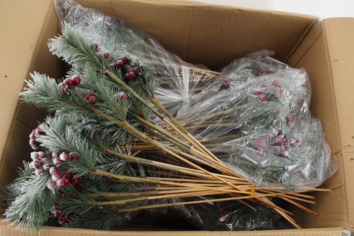 <h4>Stick Berries Red/Pinus+Snow</h4>