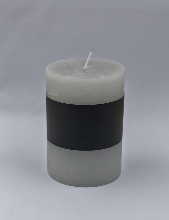 <h4>DF11-731280300 - Pillar candle Lucian d6.8xh9.5 rustic l.grey</h4>