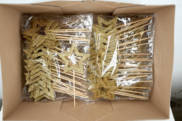 <h4>Pick star open d.9cm+12cm stick gold glitter</h4>