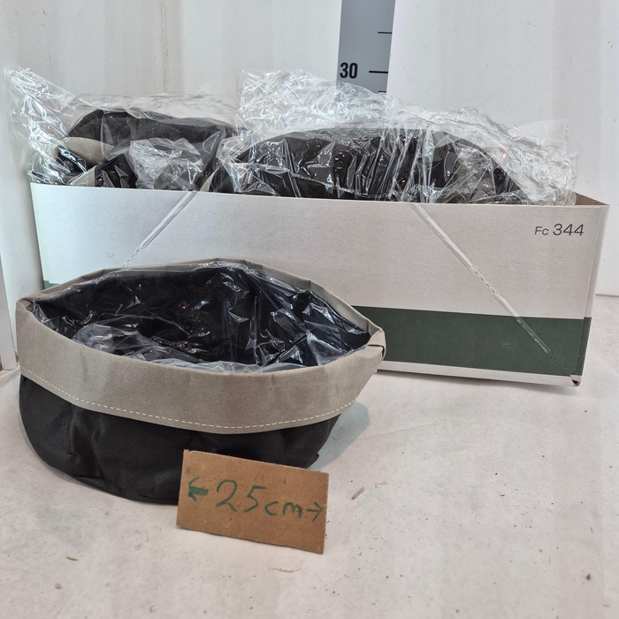 <h4>HUIS EN TUINDECO H%</h4>