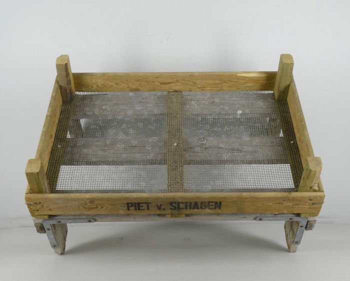 <h4>Box Bulb Mesh (75x51x36)-Table</h4>