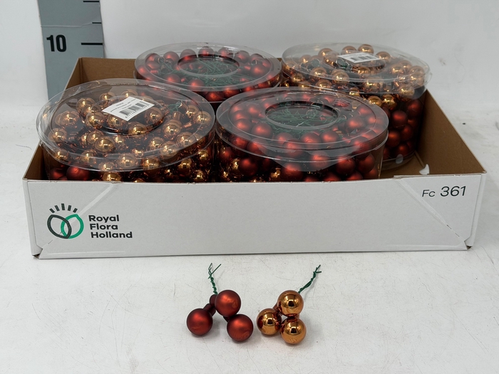 <h4>KERSTBAL IN DOOS H%</h4>