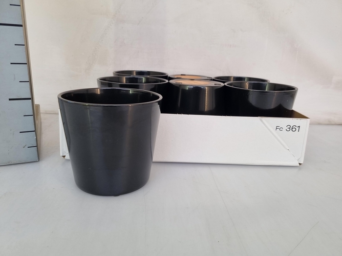 <h4>HUIS EN TUINDECO H%</h4>