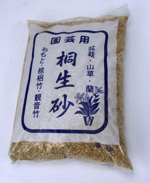 <h4>Kiryu bonsai soil 4 ltr.</h4>