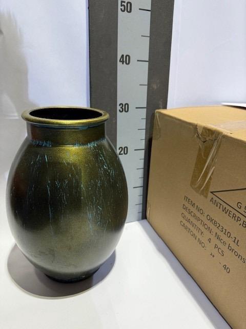 <h4>HUIS EN TUINDECO H%</h4>