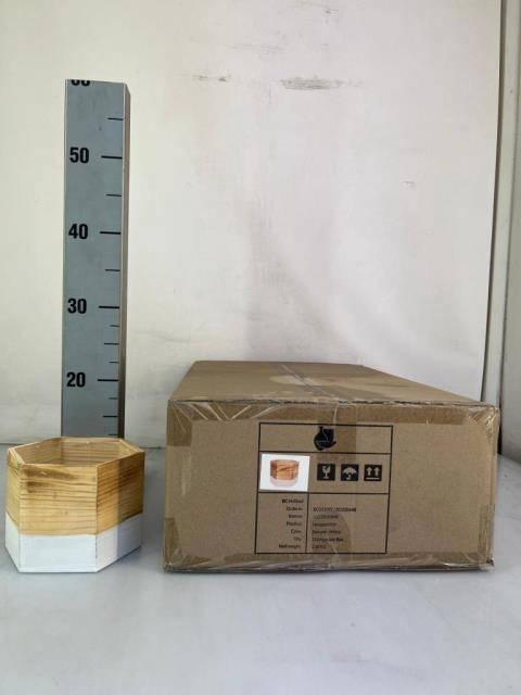 <h4>HUIS EN TUINDECO H%</h4>