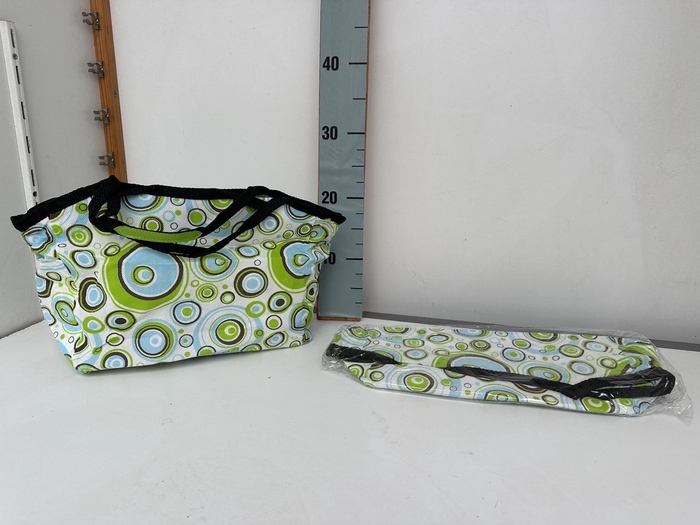 <h4>Luxe Shopping Bags</h4>