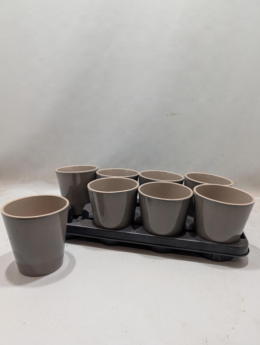 <h4>HUIS EN TUINDECO H%</h4>