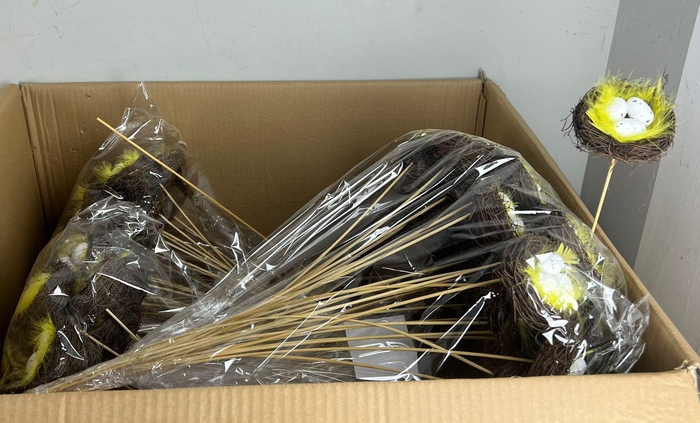 <h4>Stick Nest Salim + Eggs White</h4>