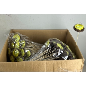 Stick Nest Salim + Eggs Green