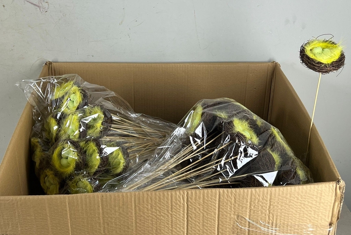 <h4>Stick Nest Salim + Eggs Green</h4>