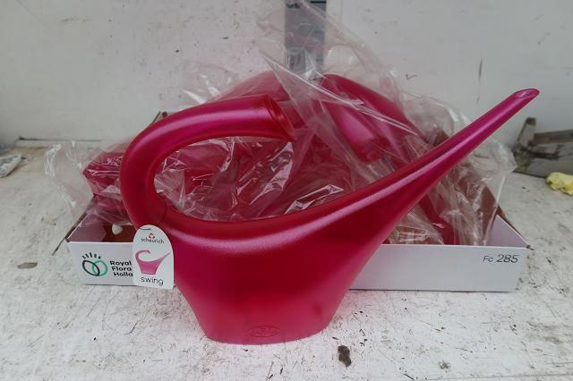 <h4>HUIS EN TUINDECO H%</h4>