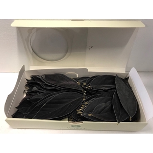 Velvet leaves zwart 150pc