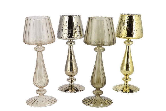 <h4>Luce Majestic Green T-light Holder Ass 11x11x28cm</h4>