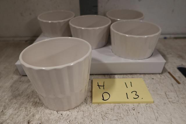 <h4>HUIS EN TUINDECO H%</h4>