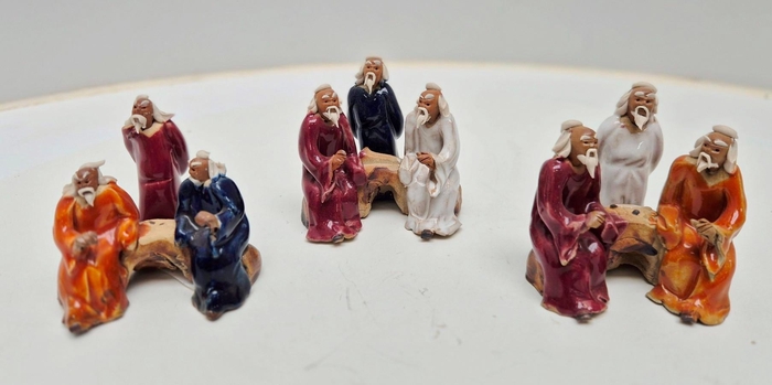 <h4>Three chinese men, glazed, height 7cm, box 12 or 4 pcs.</h4>