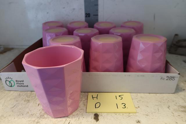 <h4>HUIS EN TUINDECO H%</h4>