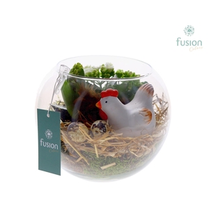 Glazen vissenkom met Pasen arrangement