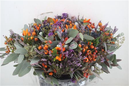 <h4>BOUQUET ITALIE MIXED BERRY P BUNCH</h4>